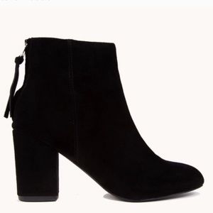 Steven Madden Cynthia black suede boots
